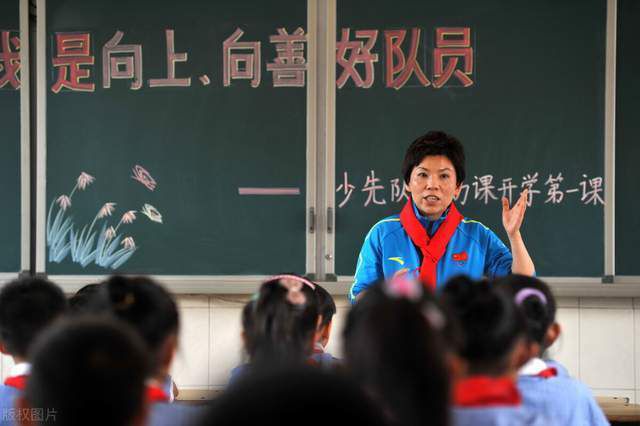 菲利克斯在明知无法上场的情况下，勉强随队参加了马竞的季前赛之旅，随后就出现了一些疑点重重的伤病，两周的季前赛旅途结束后，他甚至没有完成过几堂训练课。